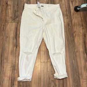 Distressed white jeans American Eagle